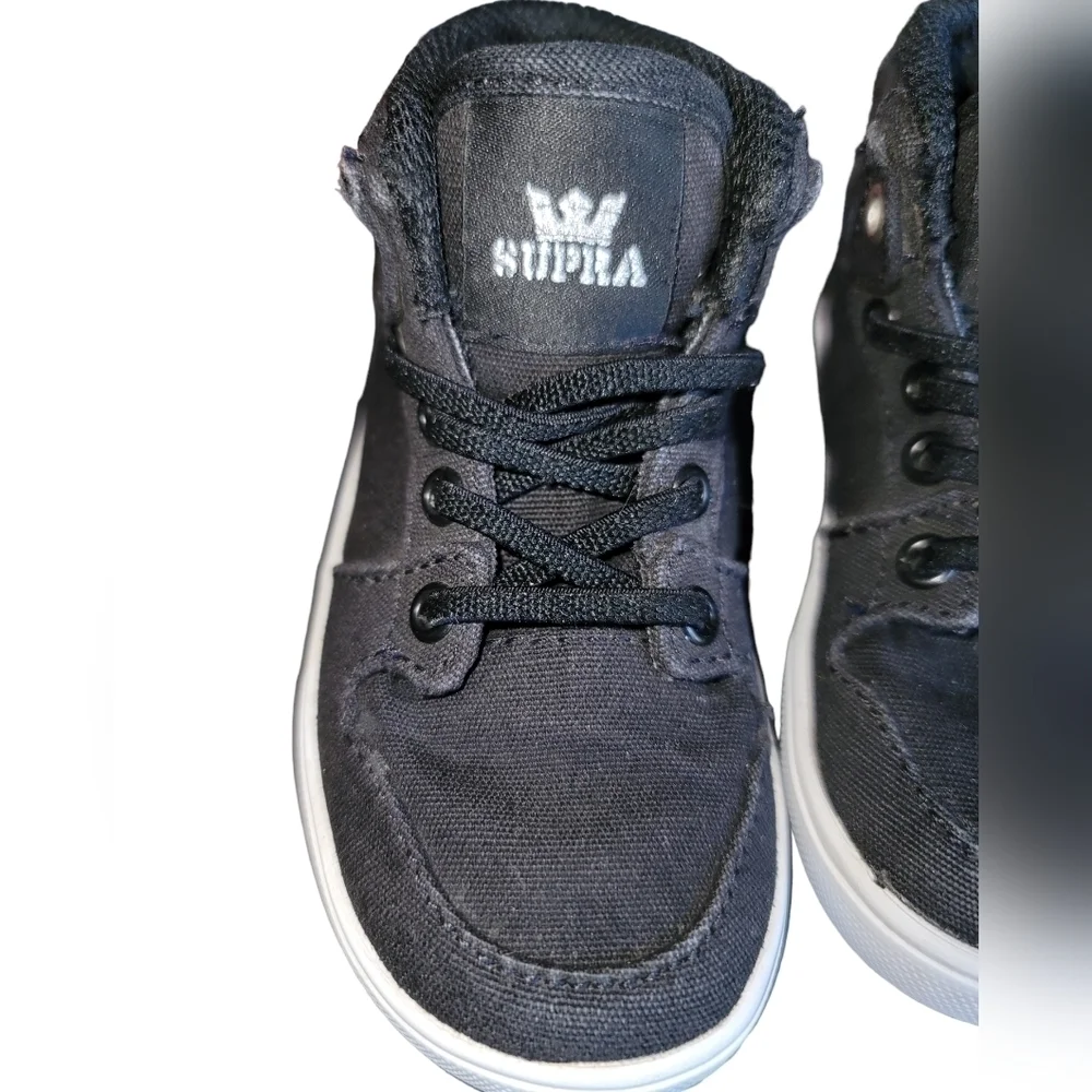 BOYS Supra Hightop Sneakers